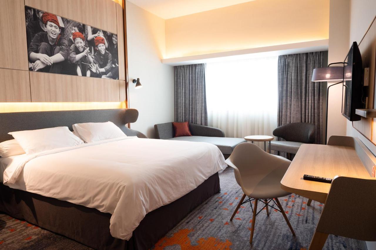 Harris Hotel And Conventions Kelapa Gading Джакарта Экстерьер фото