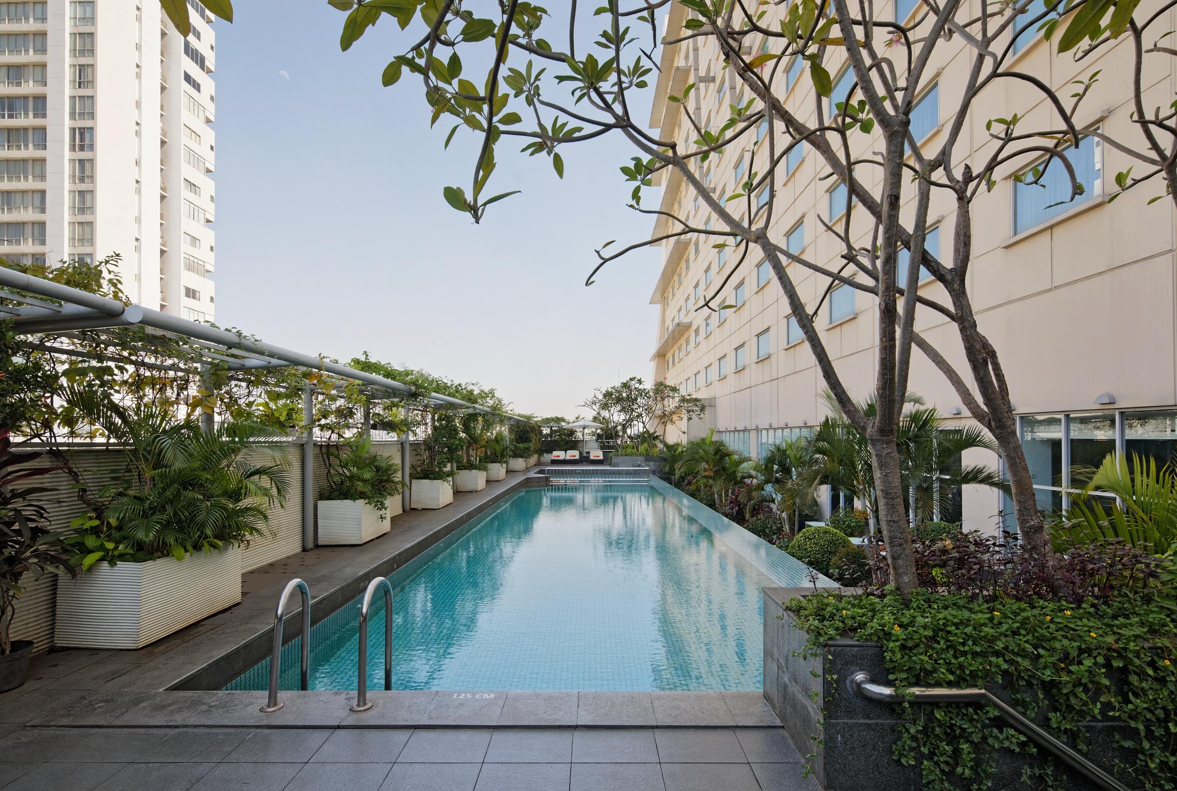 Harris Hotel And Conventions Kelapa Gading Джакарта Экстерьер фото