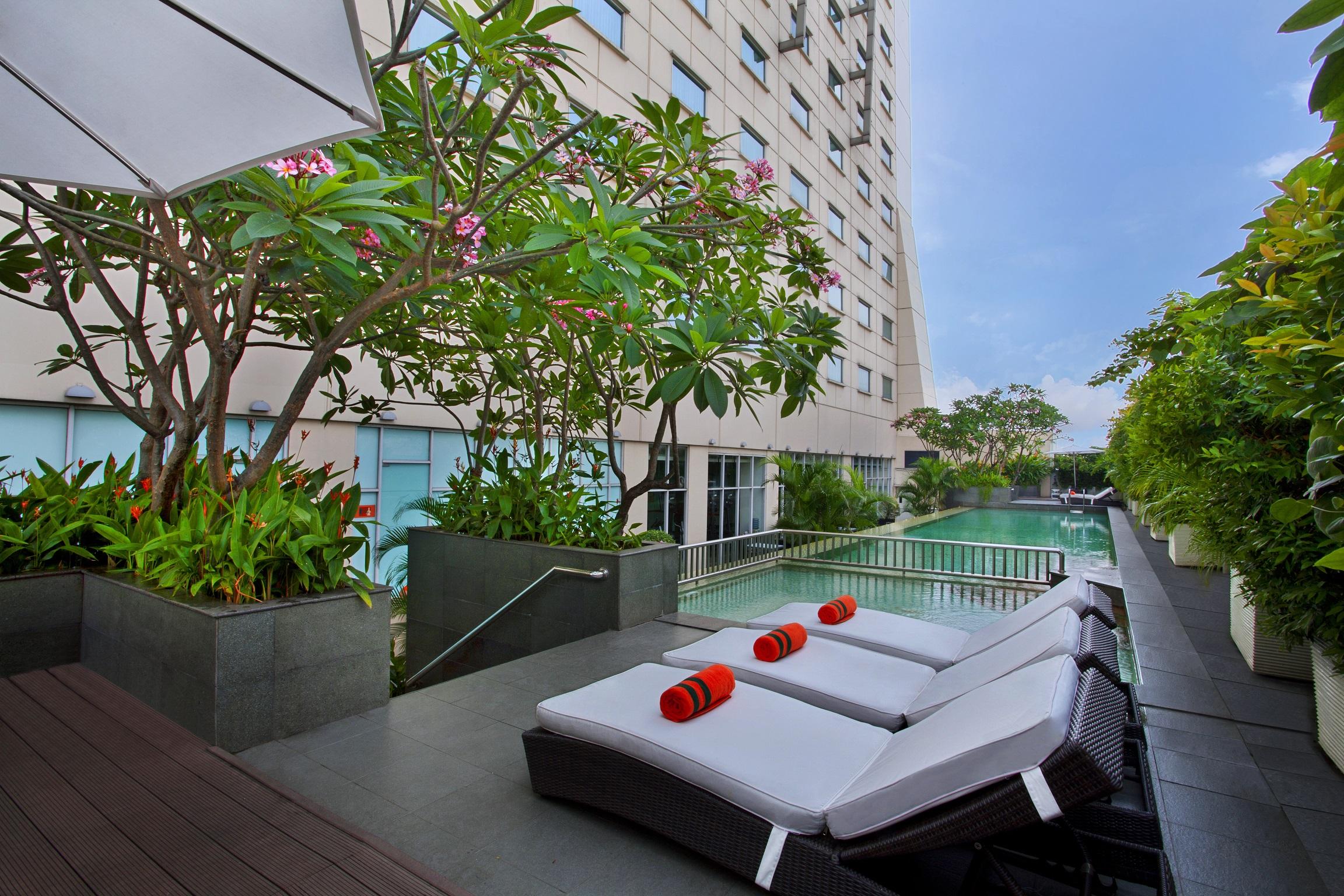 Harris Hotel And Conventions Kelapa Gading Джакарта Экстерьер фото
