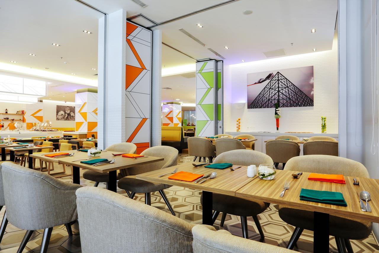 Harris Hotel And Conventions Kelapa Gading Джакарта Экстерьер фото