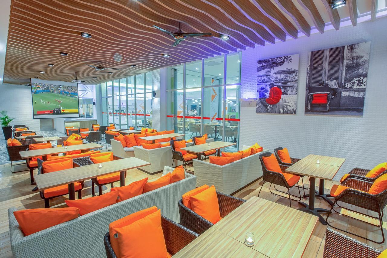 Harris Hotel And Conventions Kelapa Gading Джакарта Экстерьер фото