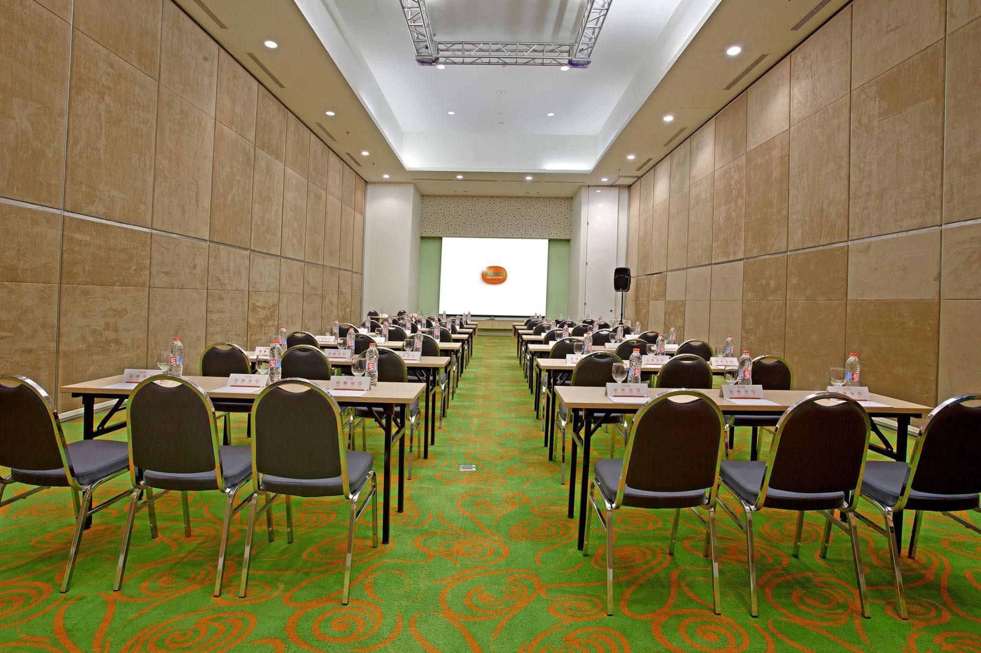 Harris Hotel And Conventions Kelapa Gading Джакарта Экстерьер фото