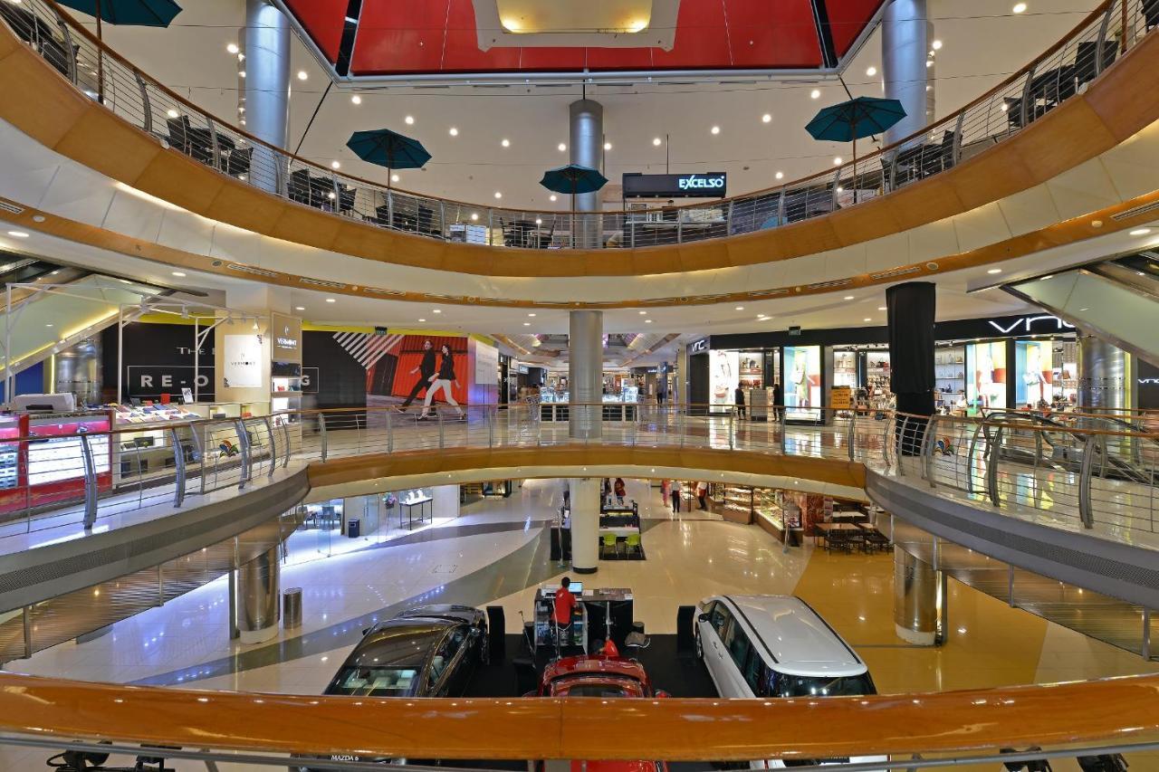 Harris Hotel And Conventions Kelapa Gading Джакарта Экстерьер фото